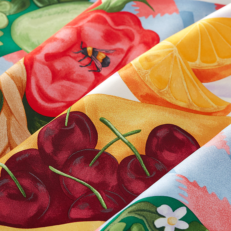 Un Carre sur l'Herbe scarf 90 - Green | Hermès Mainland China